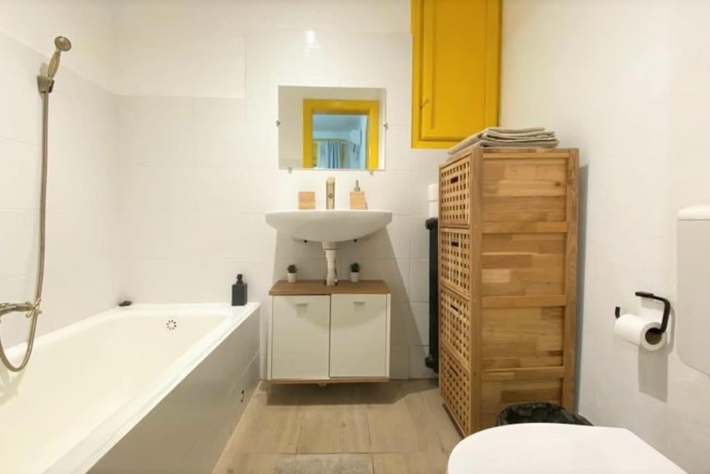 Quiet And Classic Studio With Cismigiu Park View Bucureşti Exterior foto