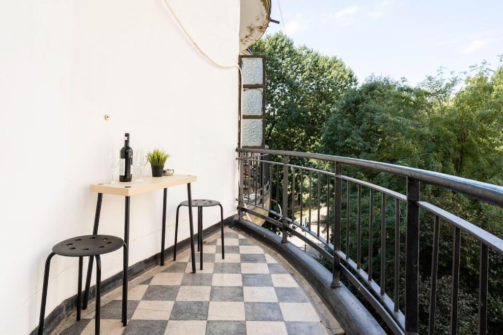 Quiet And Classic Studio With Cismigiu Park View Bucureşti Exterior foto